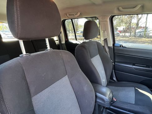 Used 2016 Jeep Patriot Sport w/ Power Value Group image 40