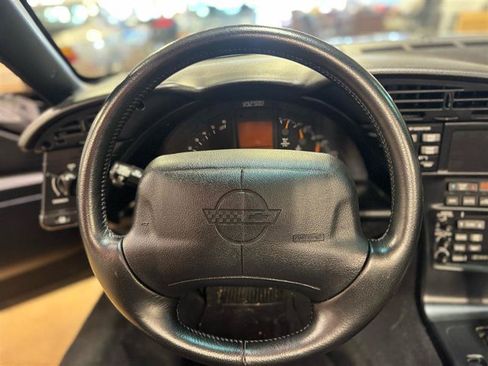 Used 1996 Chevrolet Corvette Coupe RWD image 13