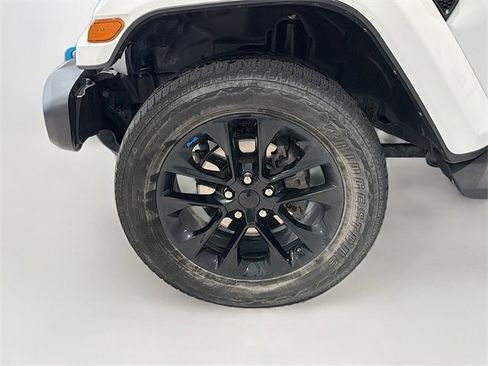 Used 2023 Jeep Wrangler Unlimited Sahara w/ Cold Weather Group image 26