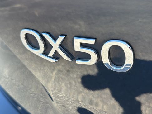 Used 2019 INFINITI QX50 Essential w/ Sensory Package AWD/4WD image 31