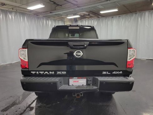 Used 2016 Nissan Titan SL image 8