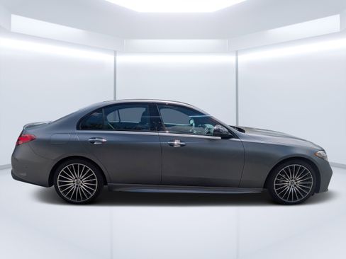 Used 2023 Mercedes-Benz C 300 Sedan image 2