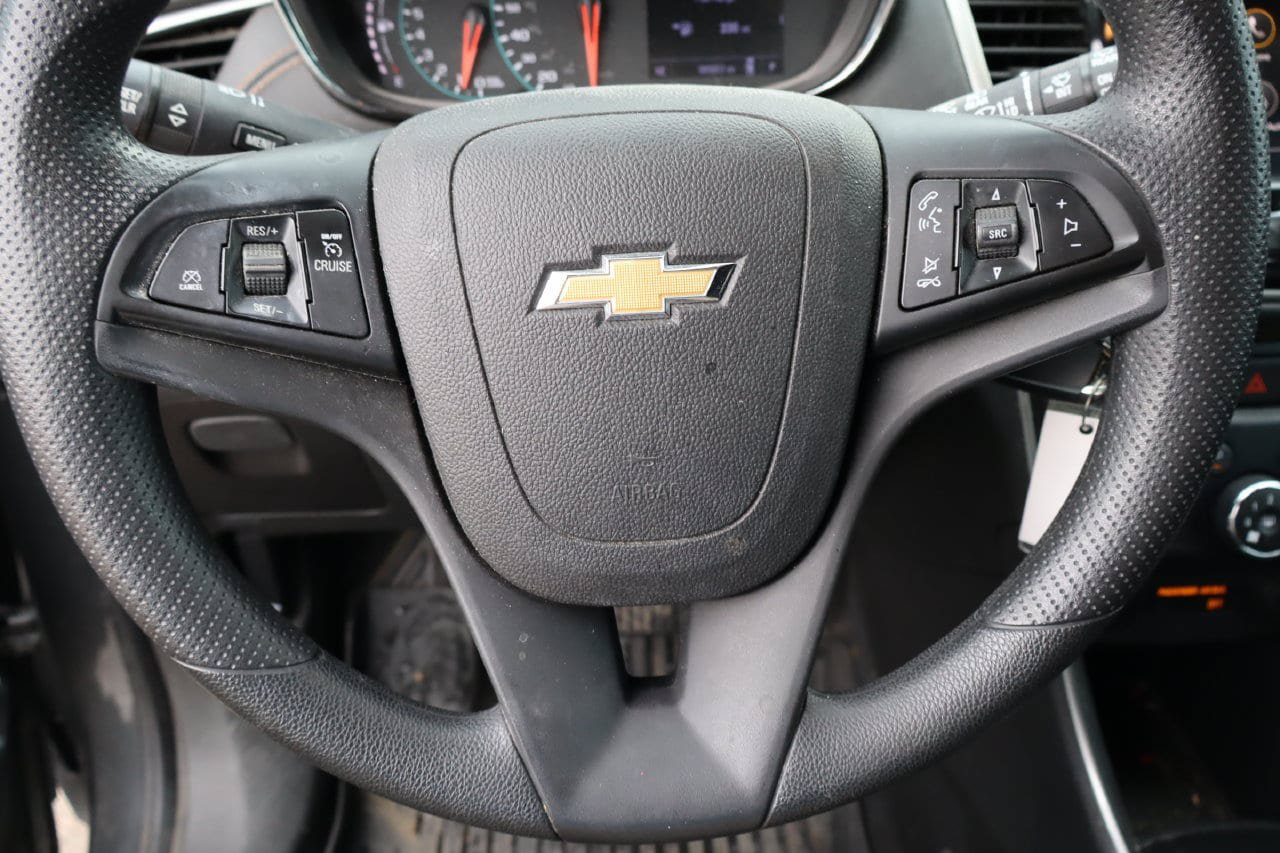 Used 2020 Chevrolet Trax LS w/ Tint and Cruise Package FWD image 11