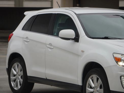 Used 2015 Mitsubishi Outlander Sport SE image 9