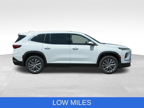 Used 2026 Buick Enclave Preferred AWD/4WD image 12