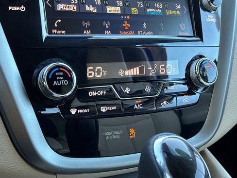 Used 2024 Nissan Murano SL image 21