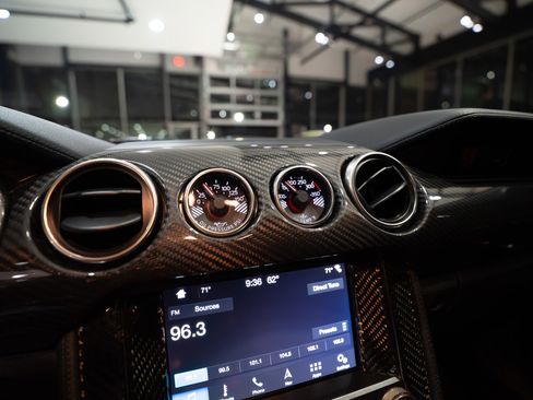 Used 2019 Ford Mustang Shelby GT350R w/ GT350R Equipment Group 920A image 14