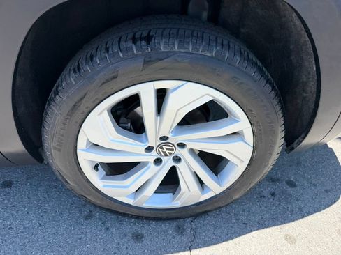 Used 2023 Volkswagen Atlas SE w/ Panoramic Sunroof Package AWD/4WD image 14