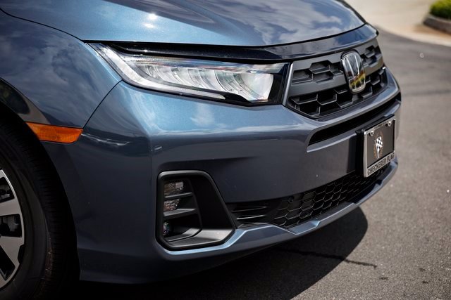 New 2027 Honda Odyssey Touring image 17