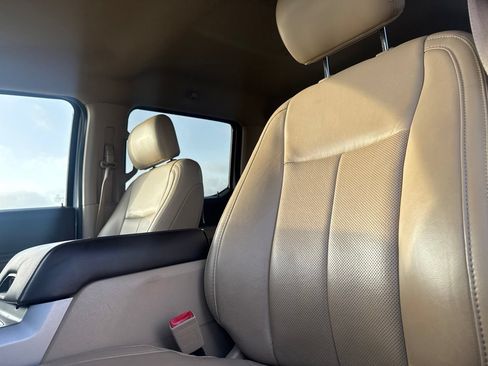Used 2019 Ford F150 Lariat RWD image 35