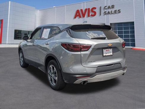 Used 2025 Chevrolet Blazer LT FWD image 9