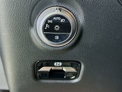 New 2026 Mercedes-Benz C 300 4MATIC Sedan image 10