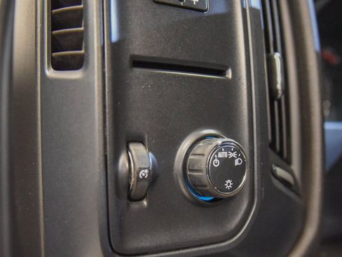 Used 2018 Chevrolet Silverado 2500 W/T image 13