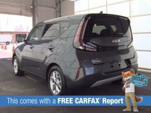 Used 2025 Kia Soul LX w/ LX Technology Package FWD image 2