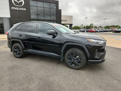 Used 2024 Toyota RAV4 LE FWD image 8