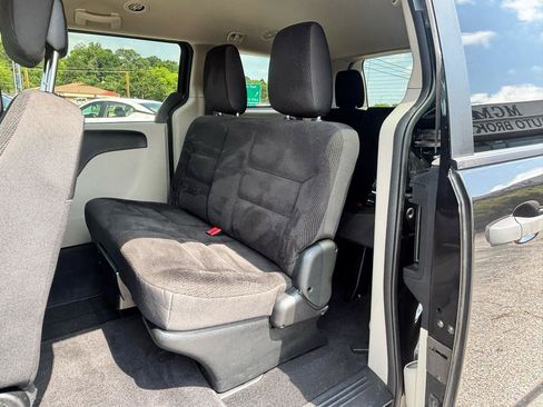 Used 2019 Dodge Grand Caravan SE FWD image 51