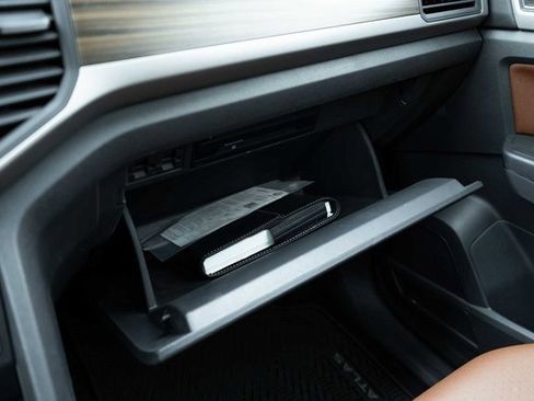 Used 2021 Volkswagen Atlas SE image 18