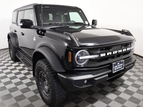 Used 2024 Ford Bronco Outer Banks AWD/4WD image 9