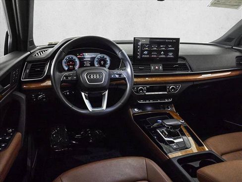 Used 2023 Audi Q5 2.0T Premium Plus w/ Premium Plus Package AWD/4WD image 19