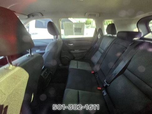 Used 2024 Nissan Rogue SV FWD image 10