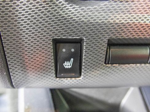 Used 2013 Dodge Challenger R/T Plus image 7