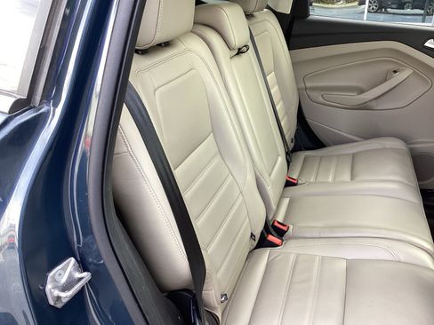 Used 2019 Ford Escape Titanium image 14