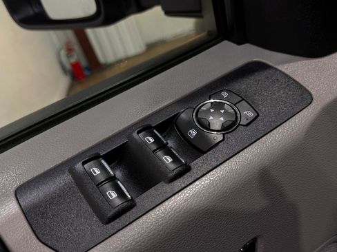 Used 2019 Ford F550 4x4 Crew Cab Super Duty image 35