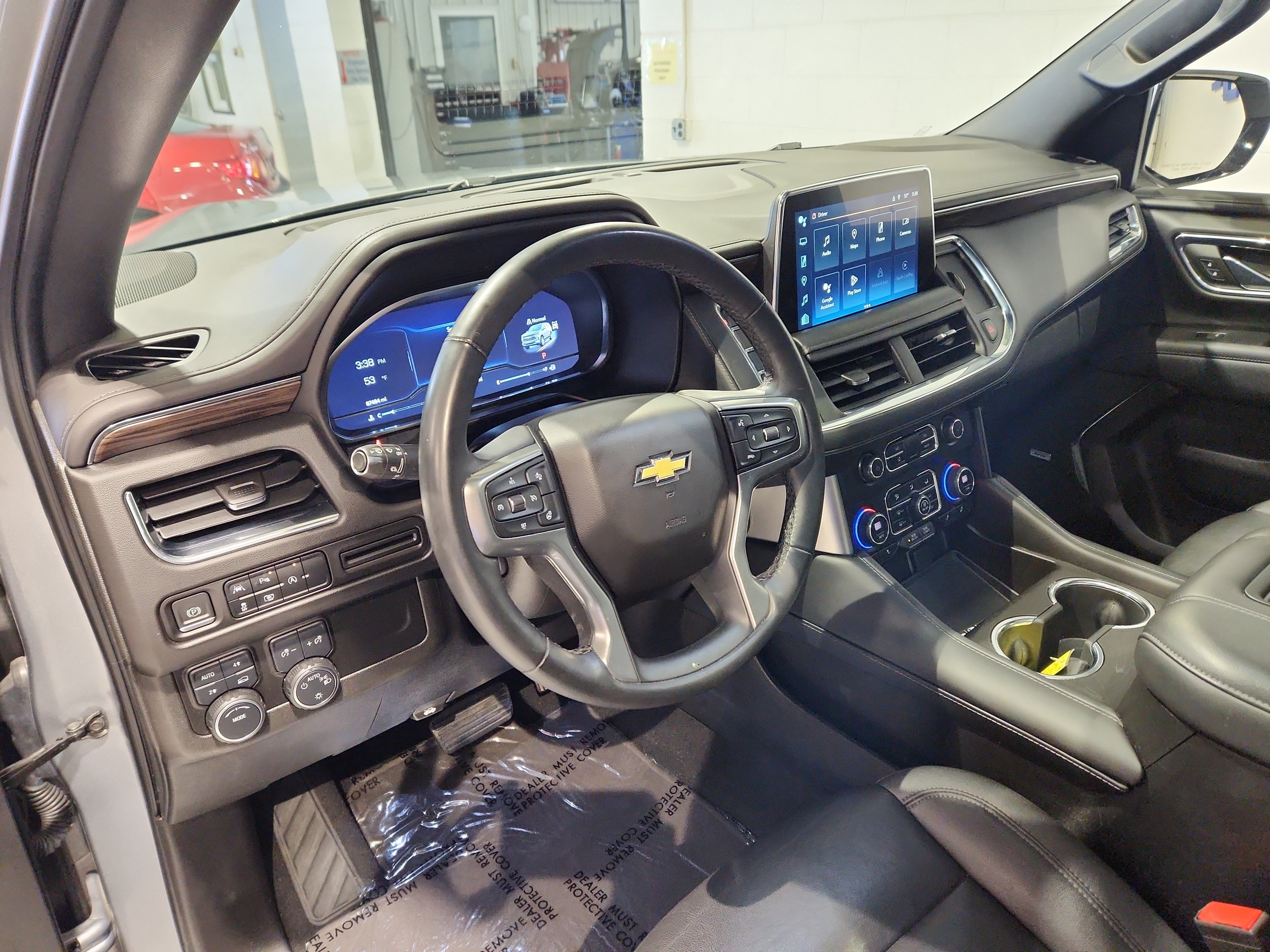 Used 2023 Chevrolet Tahoe LT w/ Luxury Package AWD/4WD image 5