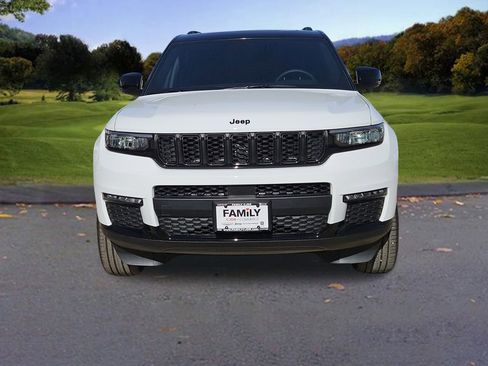New 2025 Jeep Grand Cherokee L Limited image 2