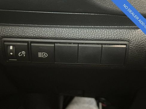 Used 2021 Toyota Corolla LE FWD image 28