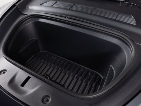 Used 2024 Tesla Model Y Long Range image 42