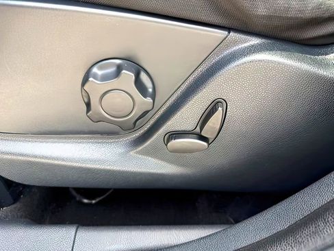 Used 2018 Ford EcoSport SE FWD image 19