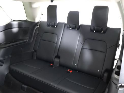 Used 2024 Nissan Pathfinder Platinum w/ Cargo Package AWD/4WD image 44