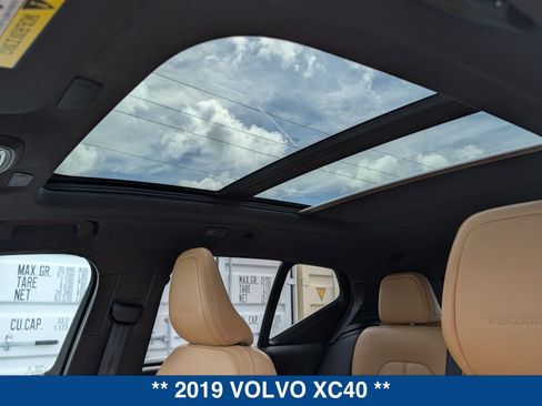 Used 2019 Volvo XC40 T5 Inscription AWD/4WD image 27