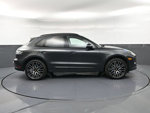 Certified 2026 Porsche Macan AWD/4WD image 9