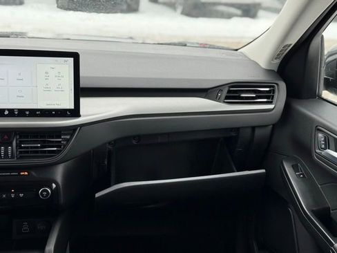 Certified 2024 Ford Escape Base image 28