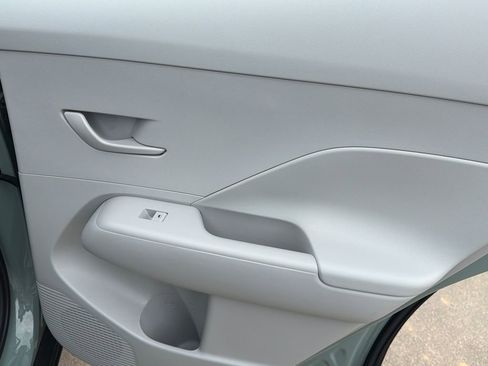 New 2026 Hyundai Kona SE FWD image 17
