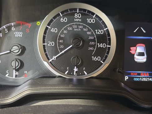 Used 2022 Toyota Corolla LE FWD image 20