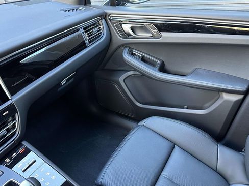 New 2026 Porsche Macan AWD/4WD image 28