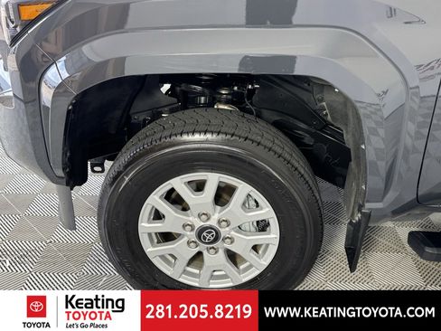 Certified 2024 Toyota Tacoma SR image 32