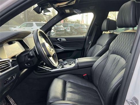 Used 2021 BMW X7 M50i w/ Dynamic Handling Package image 16