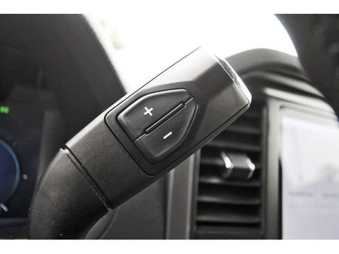 Used 2025 Ford F150 XLT w/ Equipment Group 301A Standard AWD/4WD image 17