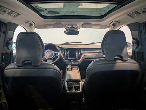 Used 2023 Volvo XC60 B5 Ultimate w/ Climate Package image 26
