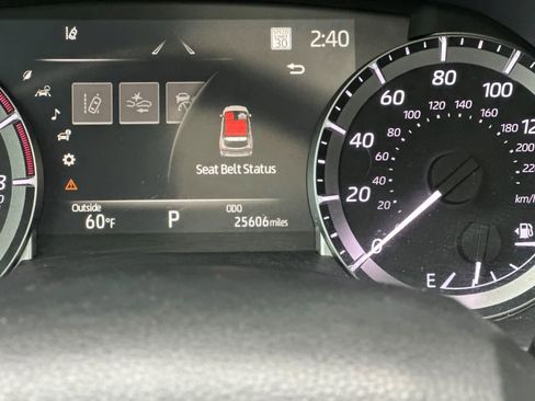 Used 2023 Toyota Highlander XLE image 29