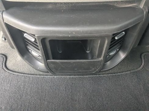 Used 2022 RAM 1500 Big Horn AWD/4WD image 30