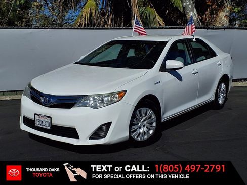 Used 2013 Toyota Camry LE image 1