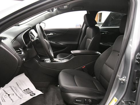Used 2024 Chevrolet Malibu LT FWD image 9