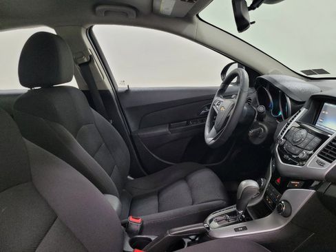 Used 2015 Chevrolet Cruze LT w/ Technology Package FWD image 21