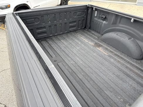 Used 2017 Ford F150 XLT w/ Equipment Group 302A Luxury AWD/4WD image 22