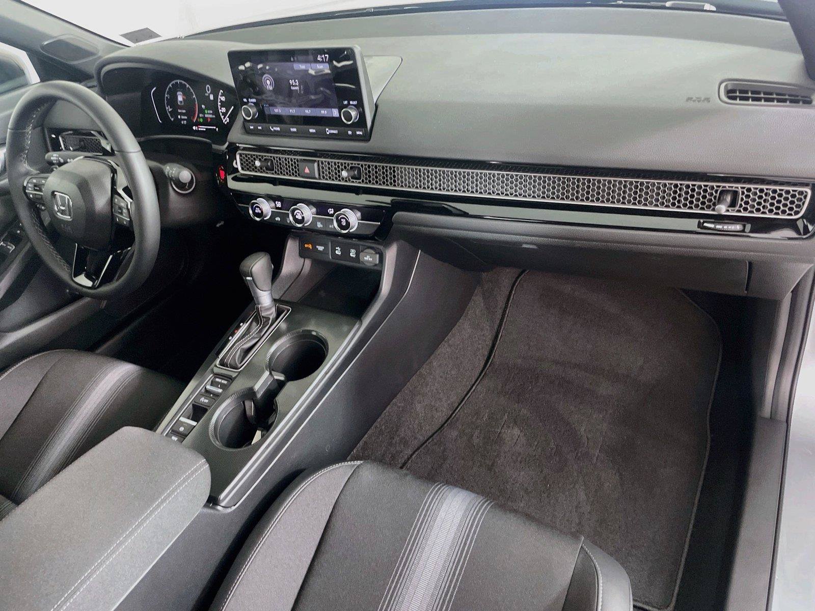 Used 2026 Honda Civic Sport image 31